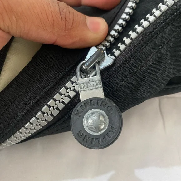 Kipling messenger bag - Picture 10 of 12